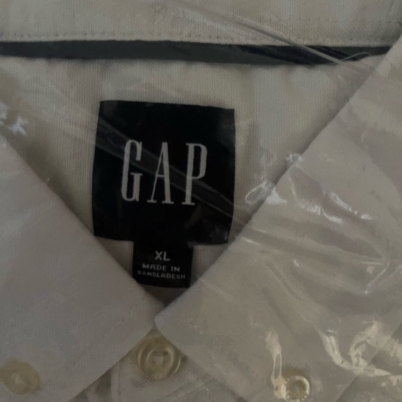 NWT GAP MEN LONG SLEEVE DRESS SHIRT - Picture 3 of 4